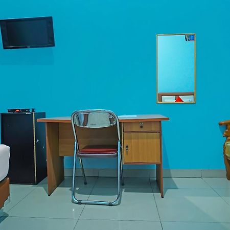 Oyo 92577 Hotel Sidikalang Near Kejaksaan Negeri Dairi 외부 사진
