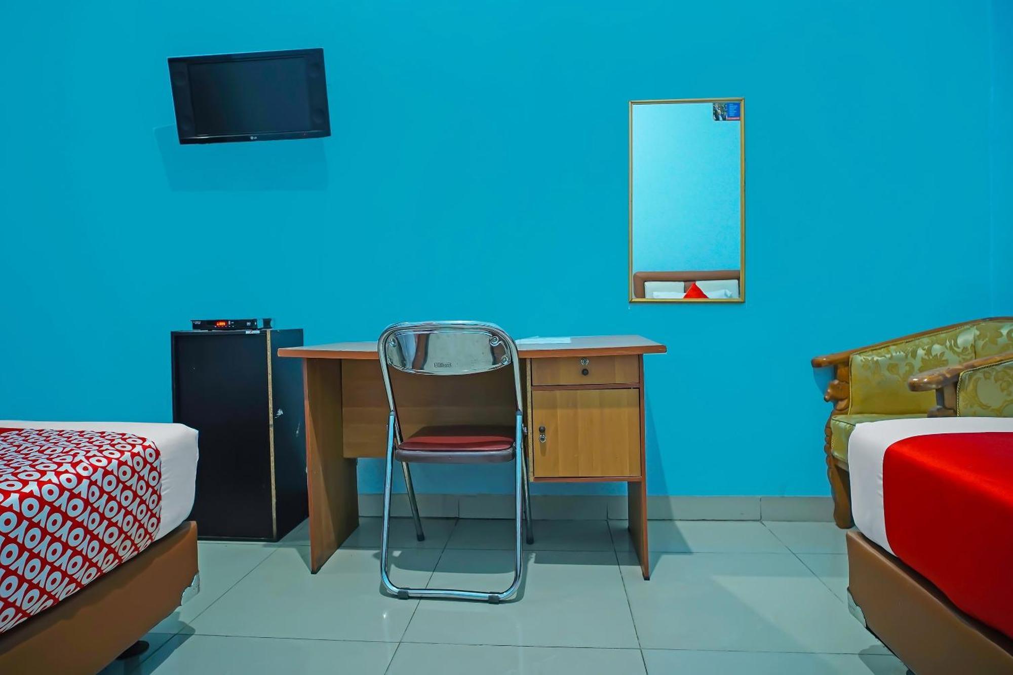 Oyo 92577 Hotel Sidikalang Near Kejaksaan Negeri Dairi 외부 사진