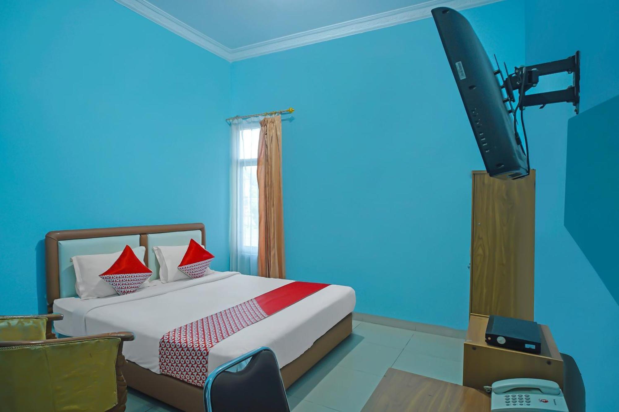 Oyo 92577 Hotel Sidikalang Near Kejaksaan Negeri Dairi 외부 사진
