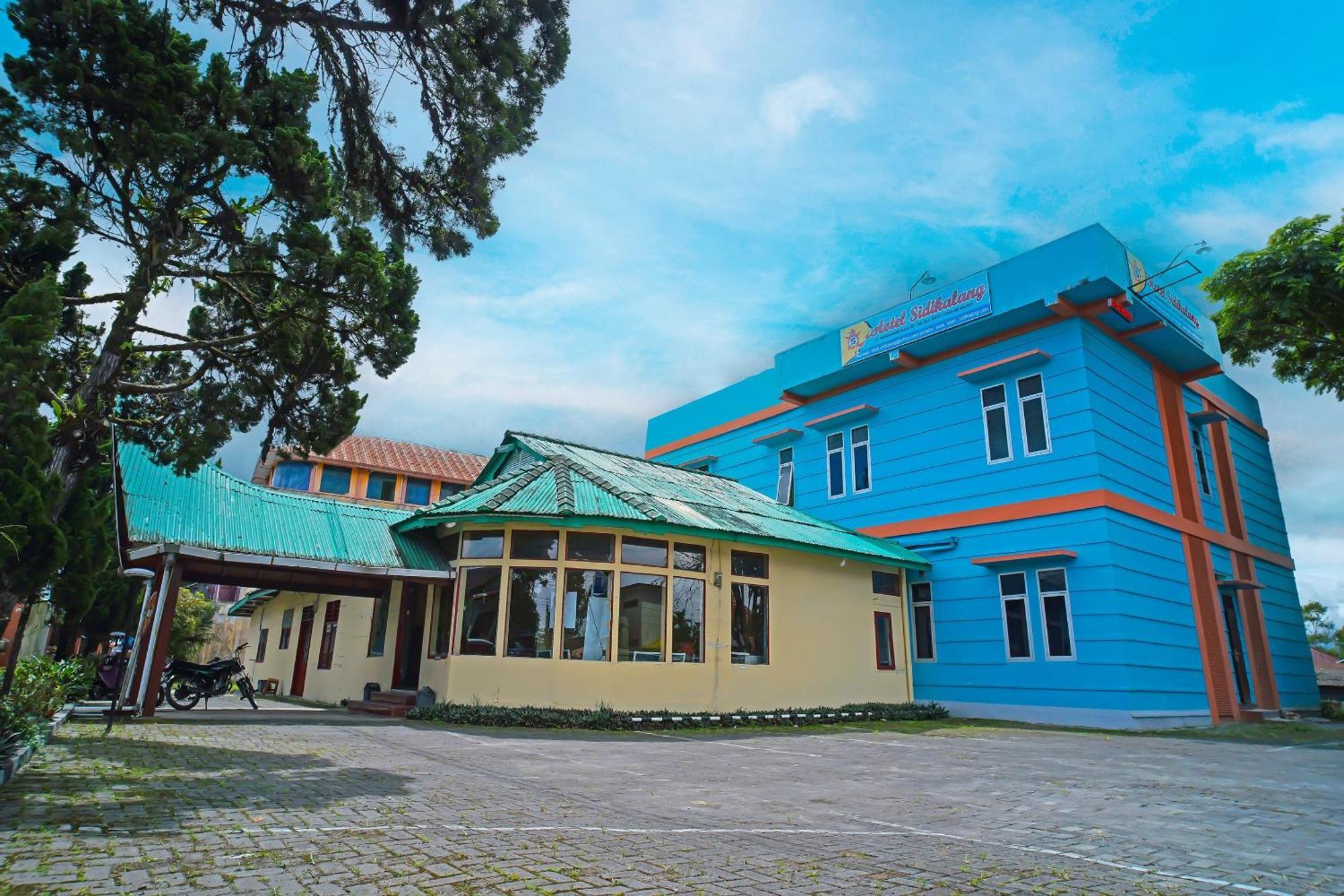 Oyo 92577 Hotel Sidikalang Near Kejaksaan Negeri Dairi 외부 사진