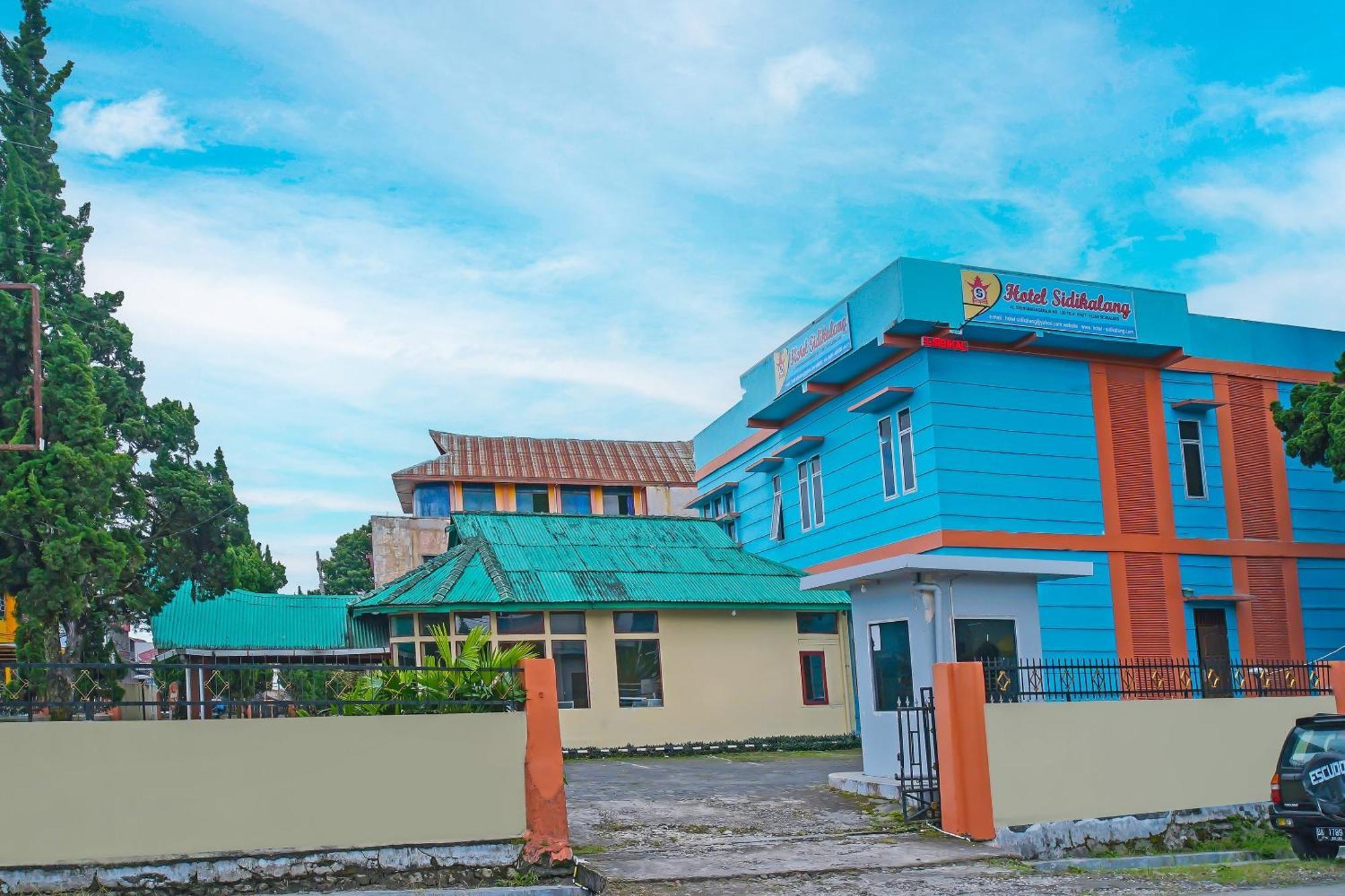 Oyo 92577 Hotel Sidikalang Near Kejaksaan Negeri Dairi 외부 사진