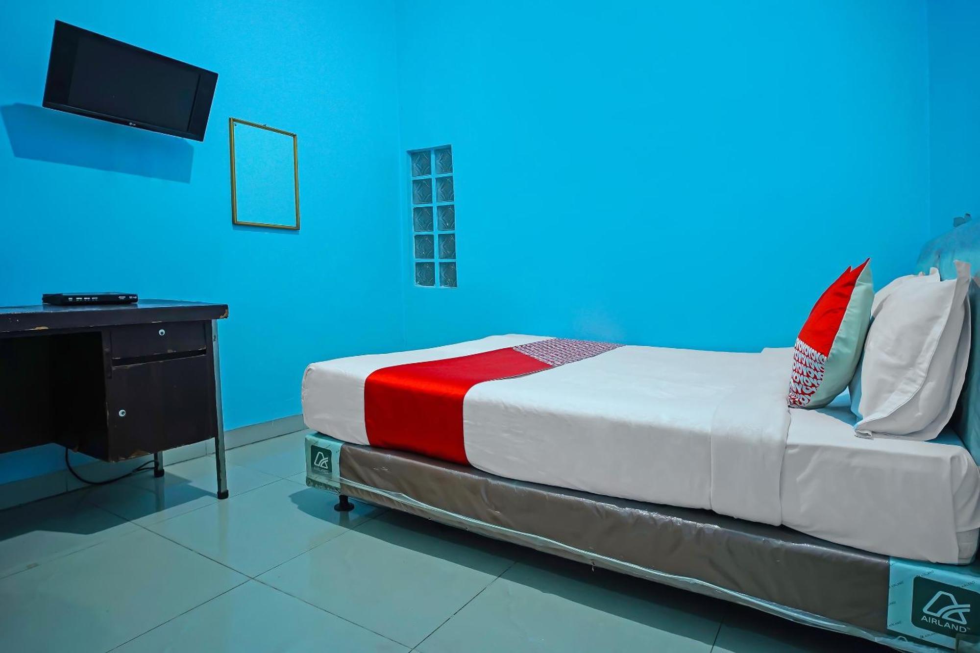 Oyo 92577 Hotel Sidikalang Near Kejaksaan Negeri Dairi 외부 사진